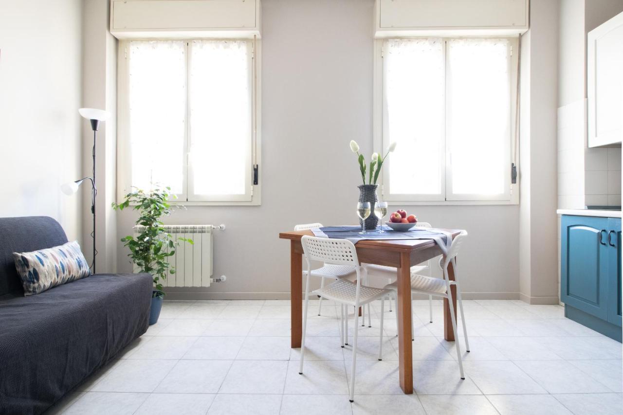 Happy Home Saronno Bagian luar foto