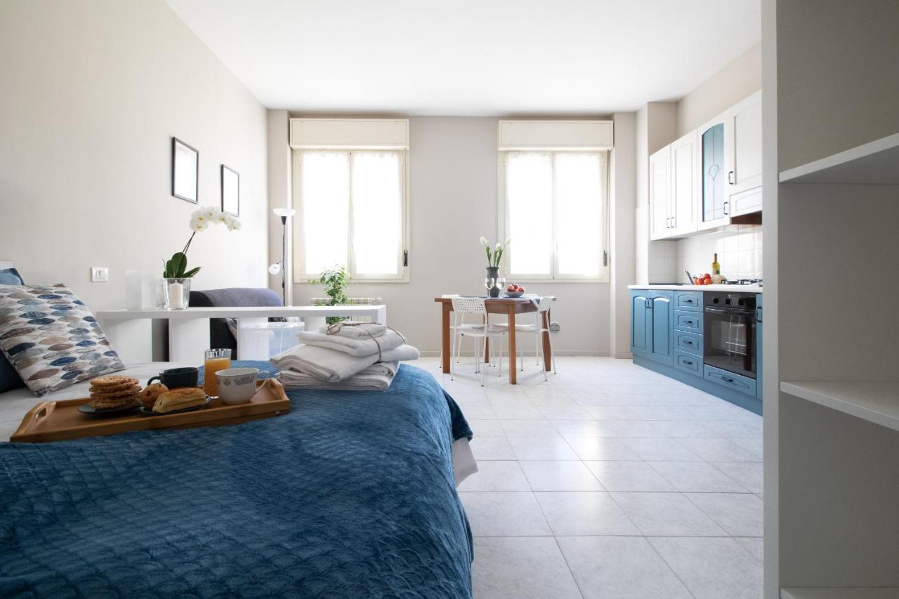 Happy Home Saronno Bagian luar foto