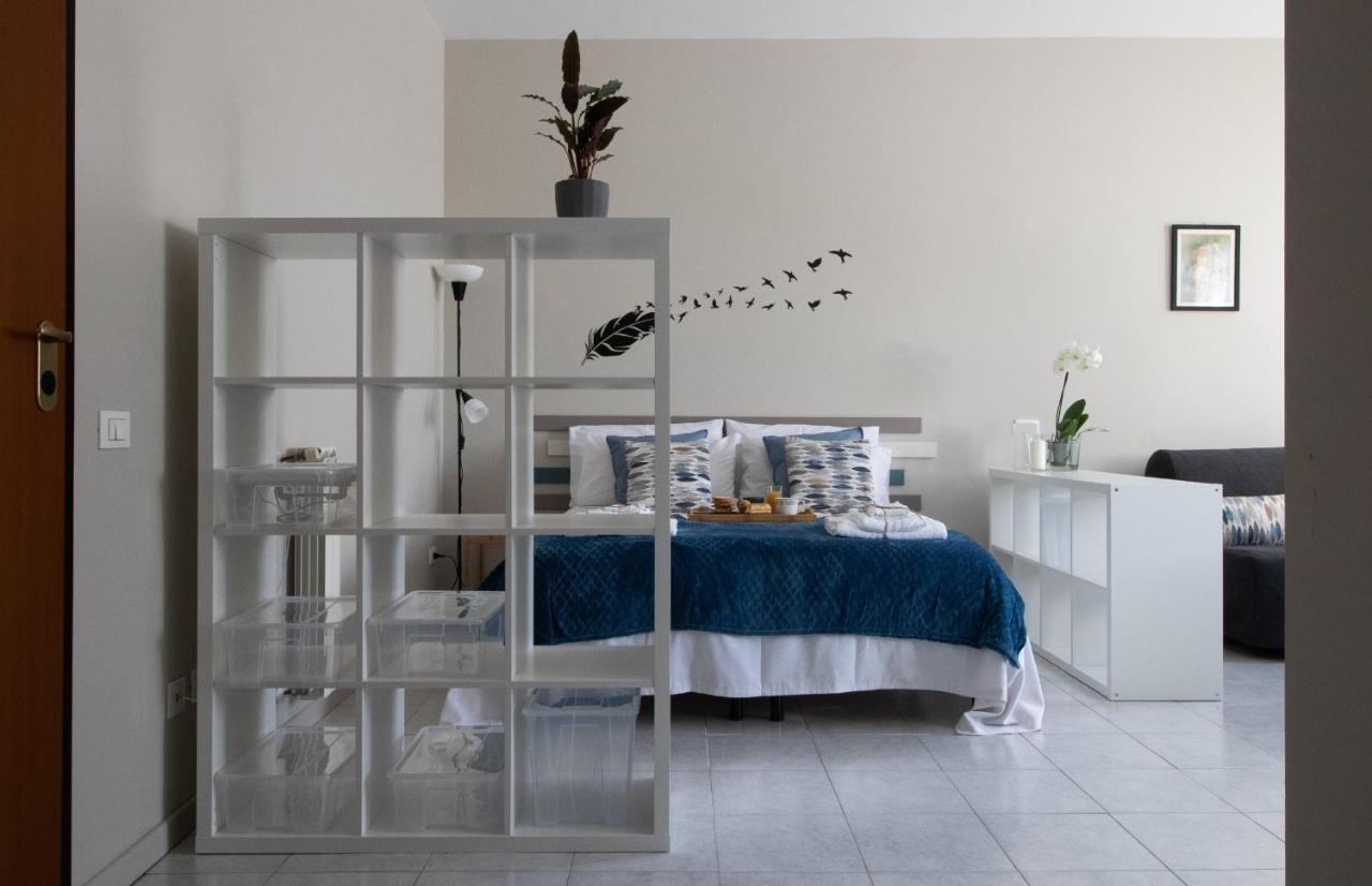 Happy Home Saronno Bagian luar foto