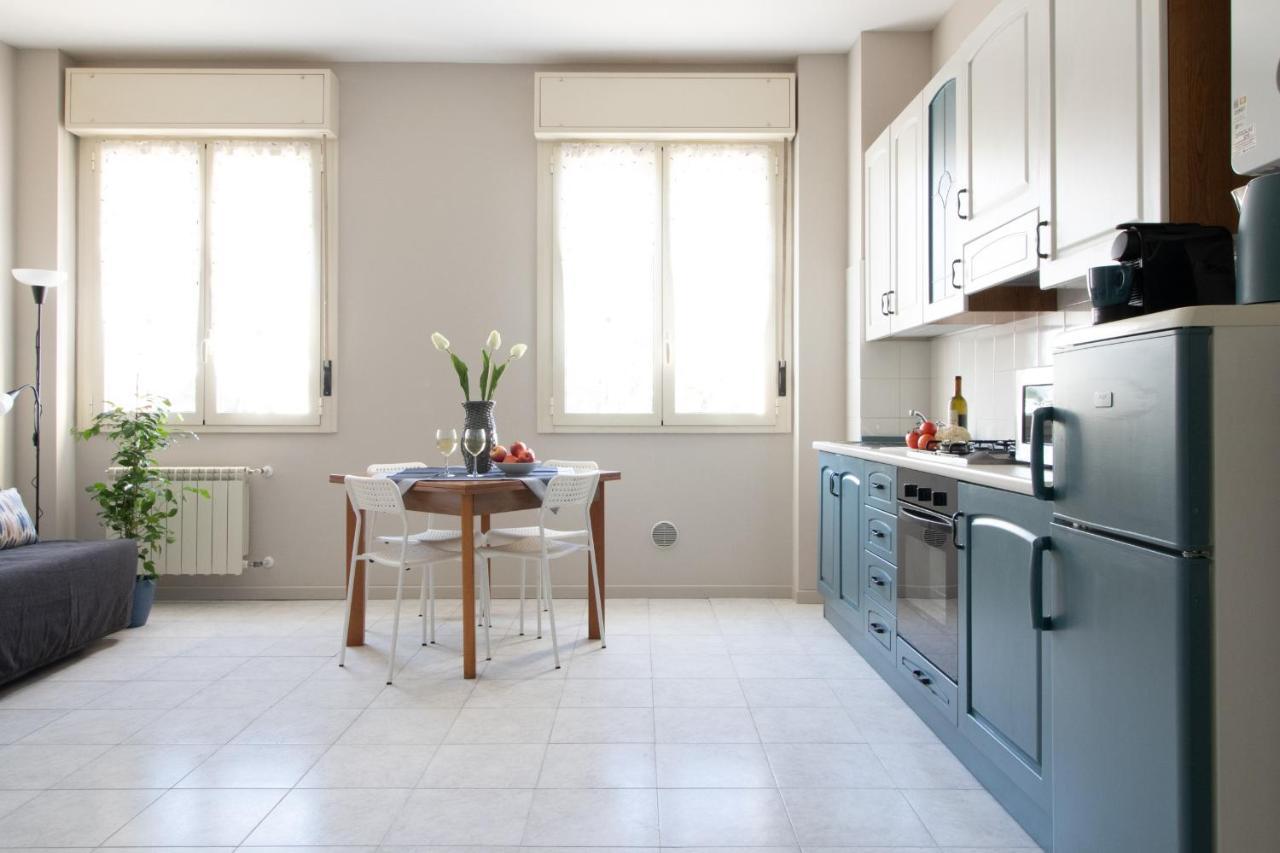 Happy Home Saronno Bagian luar foto